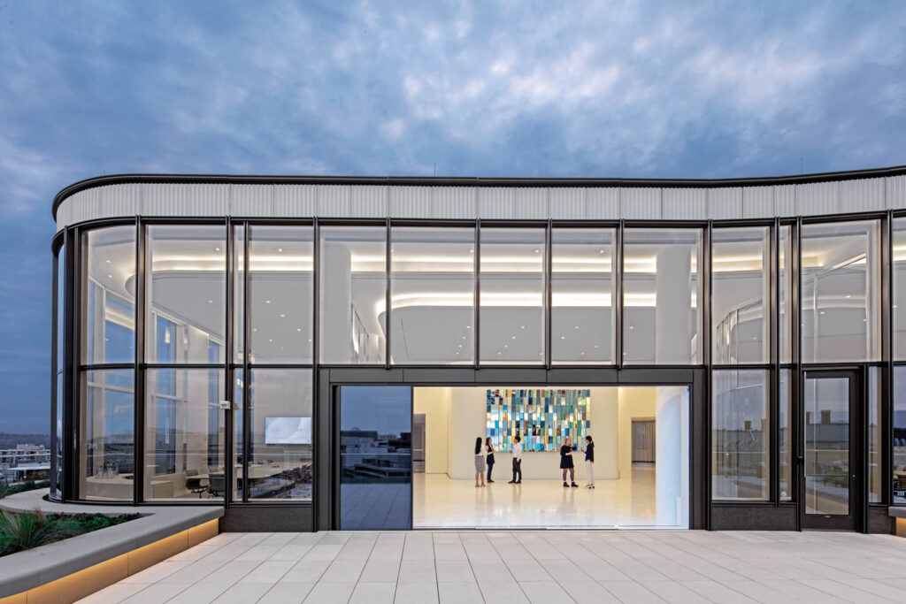 penthouse area with indoor-outdoor space